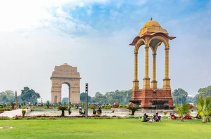 Delhi, Overnight