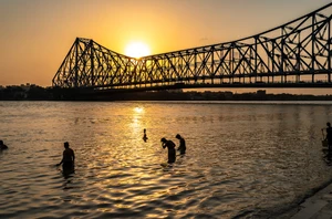 Kolkata, Overnight