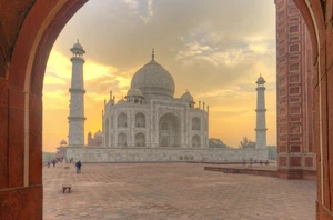 Agra, Overnight