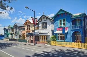 Napier, Overnight