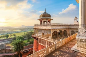 Agra, Overnight