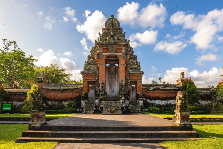 Mengwi Temple, Monkey Forest & Tanah Lot Temple Tour