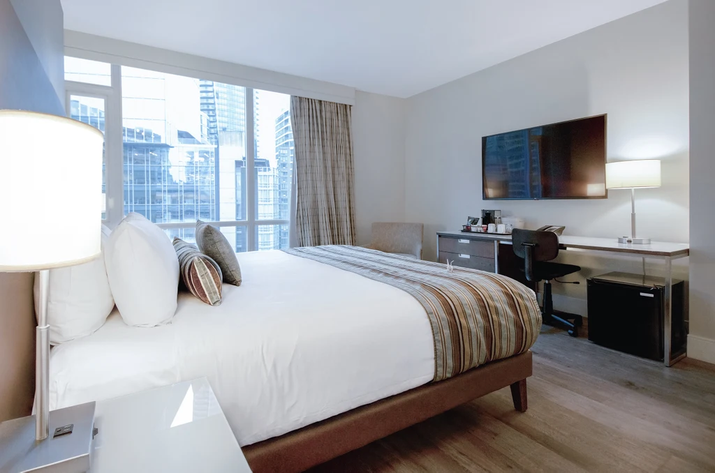 Coast Coal Harbour Vancouver Hotel by APA