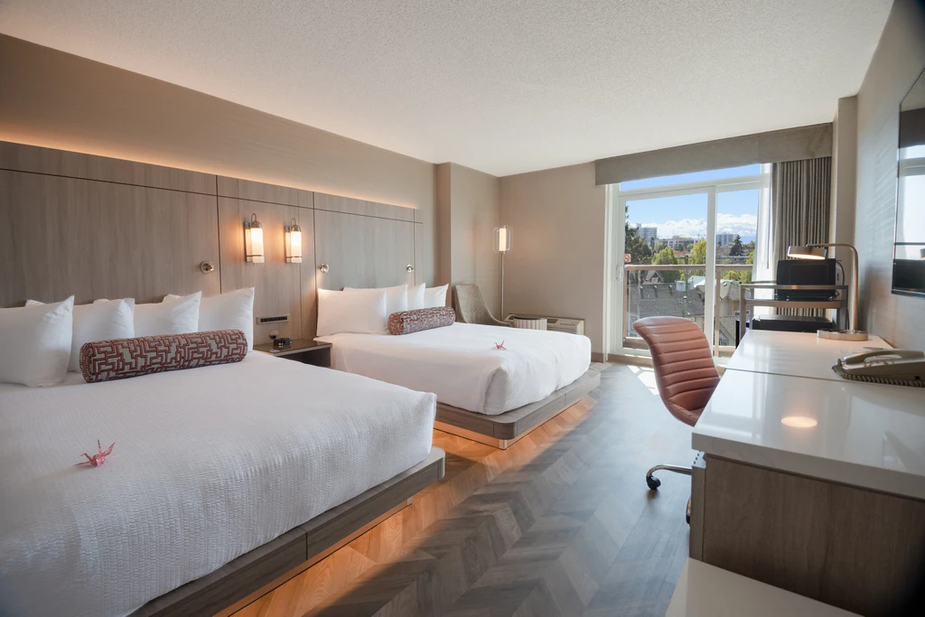 Coast Victoria Hotel & Marina by APA