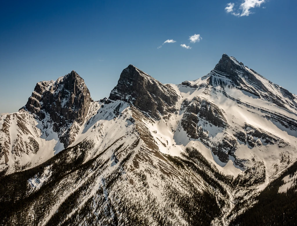 Three Sisters Peaks Helicopter Flight