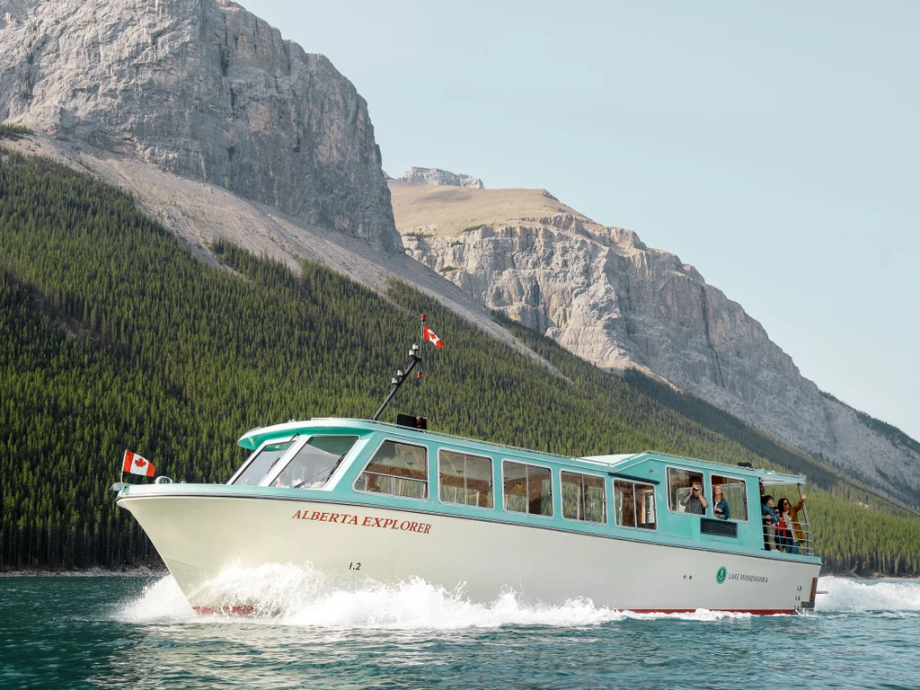 Lake Minnewanka Cruise