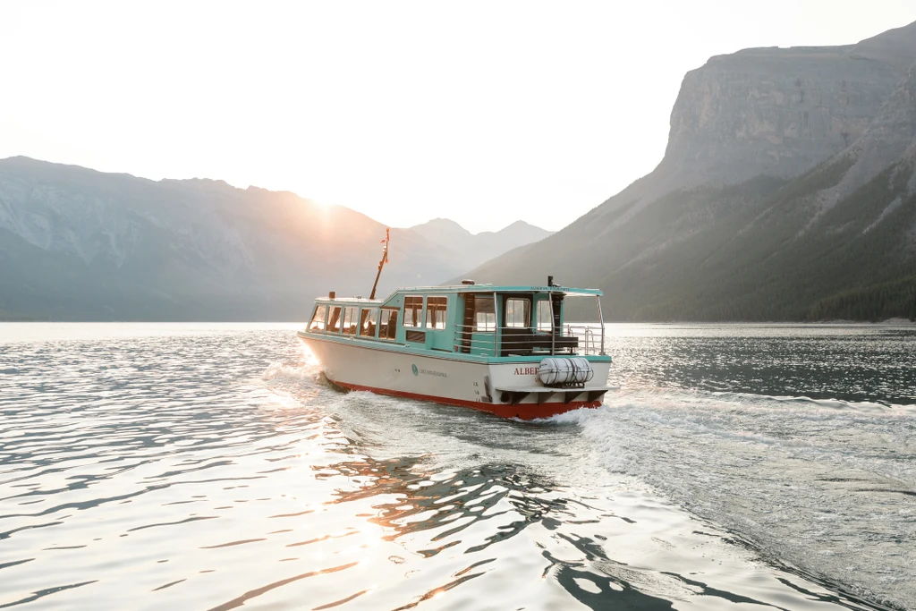 Lake Minnewanka Cruise