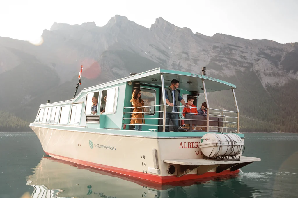 Lake Minnewanka Cruise