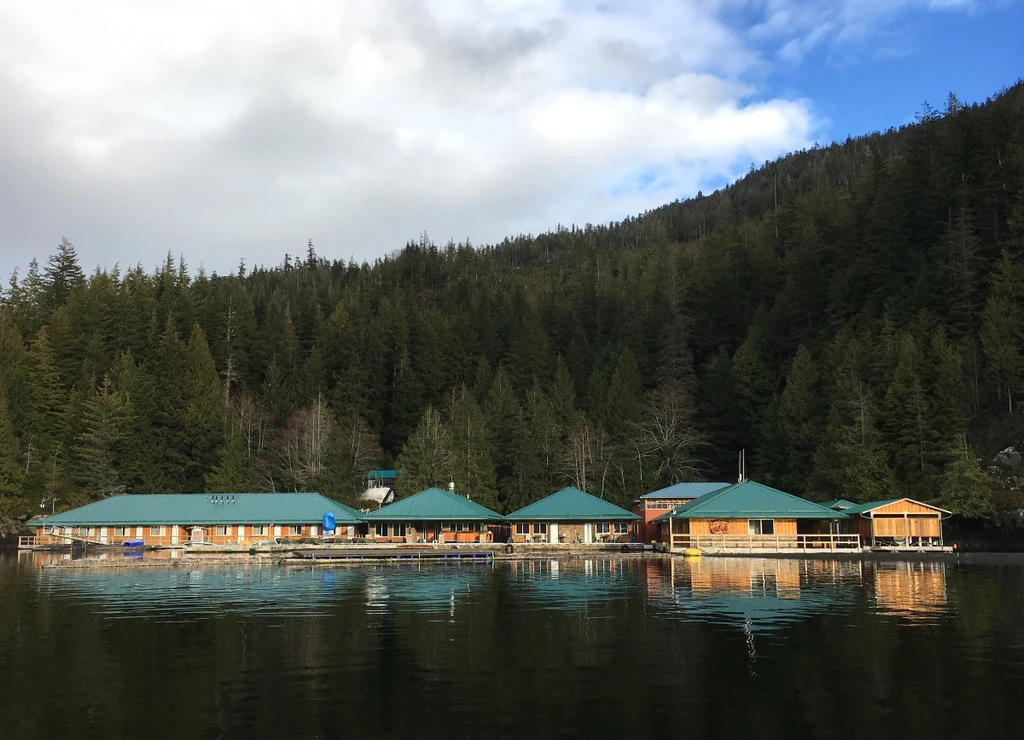 Knight Inlet Lodge