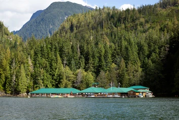 Knight Inlet Lodge