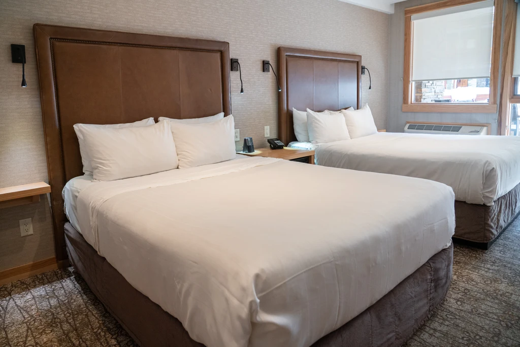 Moose Hotel & Suites