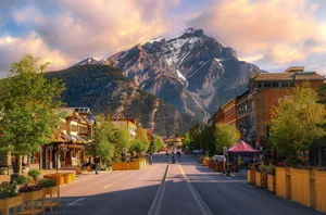 Depart Montreal, Arrive Banff, 3 nights