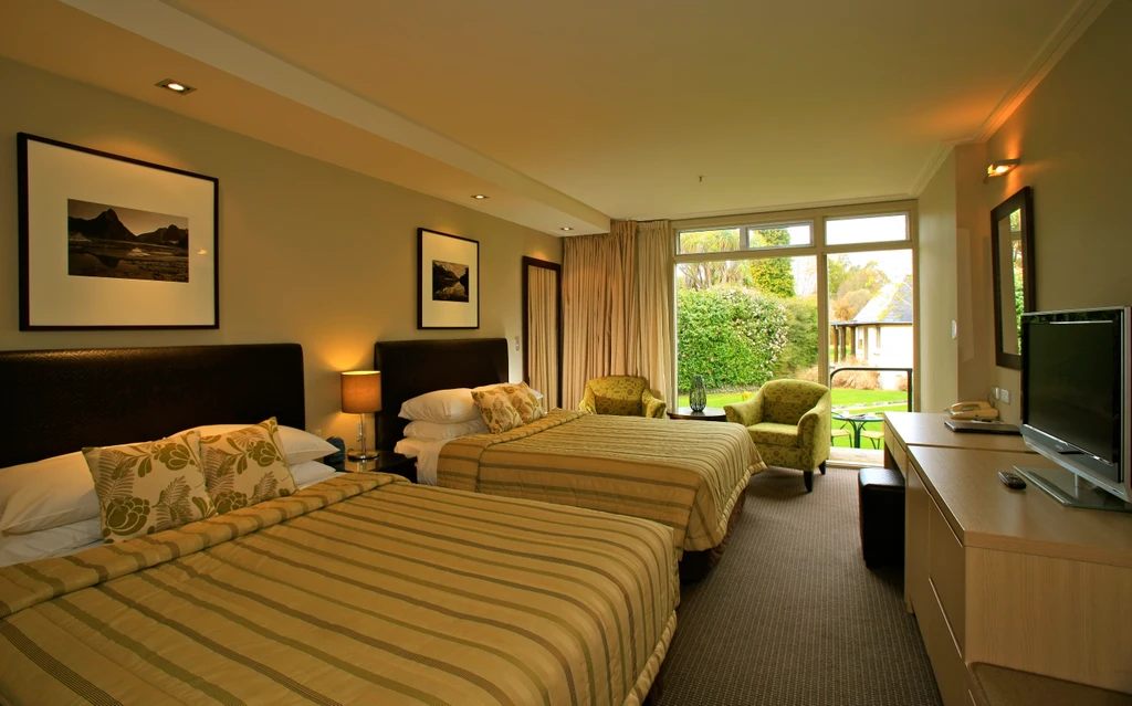 Distinction Hotel & Villas