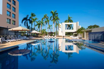 DoubleTree by Hilton Esplanade