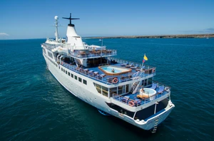 MV Galápagos Legend, 4 nights