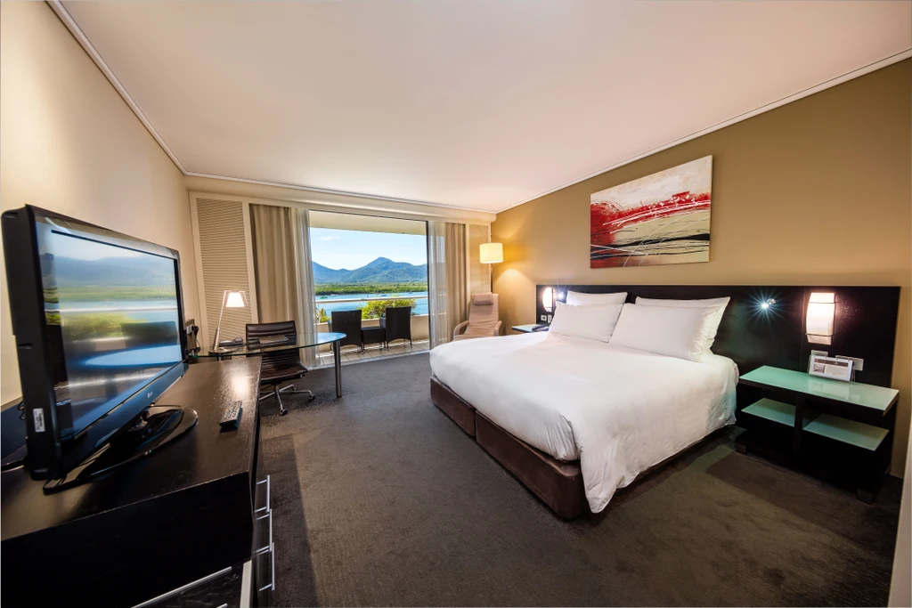Hilton Cairns Hotel