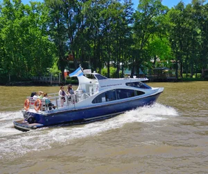 Tigre and Paraná Delta Boat Tour and Lunch
