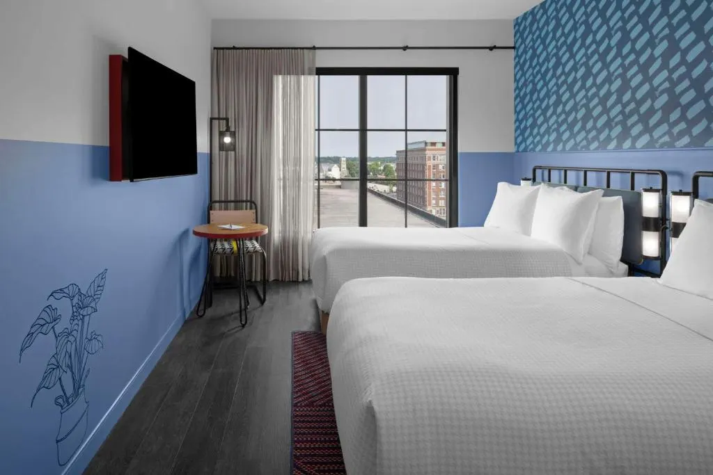 Caption by Hyatt Beale Street