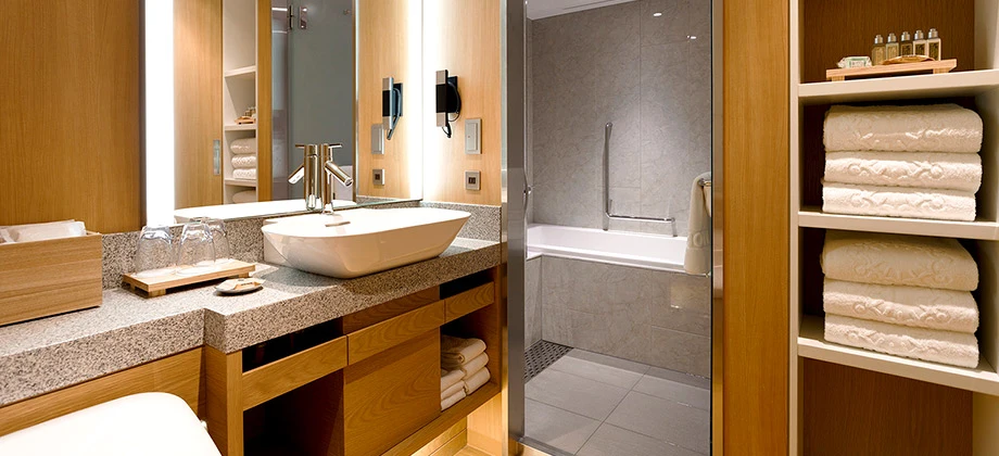 Keio Plaza Hotel
