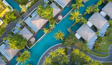 Bali Stopover, Merusaka Nusa Dua