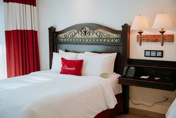 Parador Resort & Spa