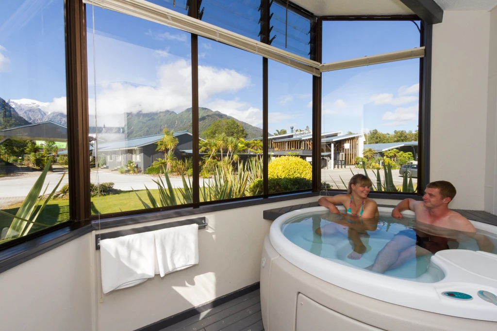 Scenic Hotel