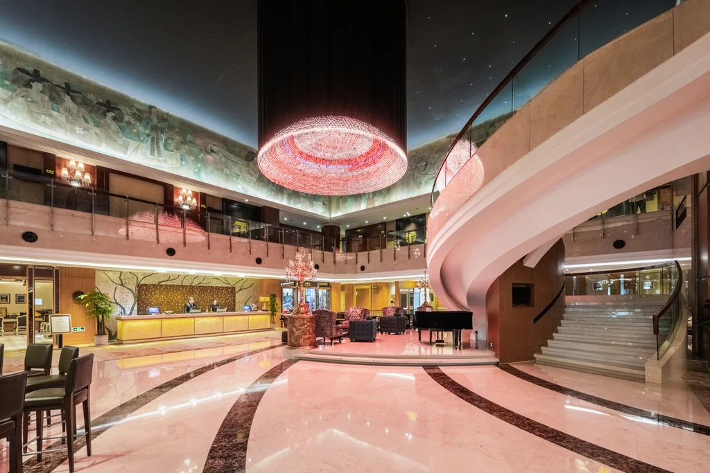 Grand Noble Hotel