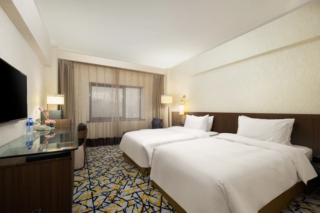 Grand Noble Hotel