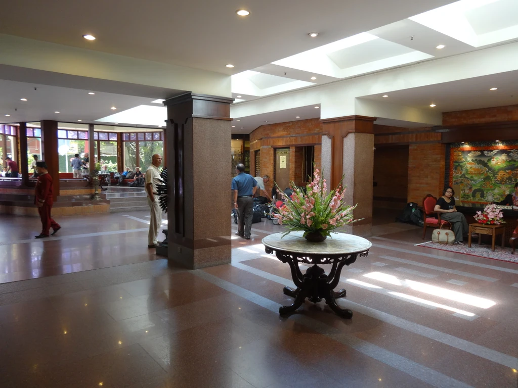 Hotel Yak and Yeti