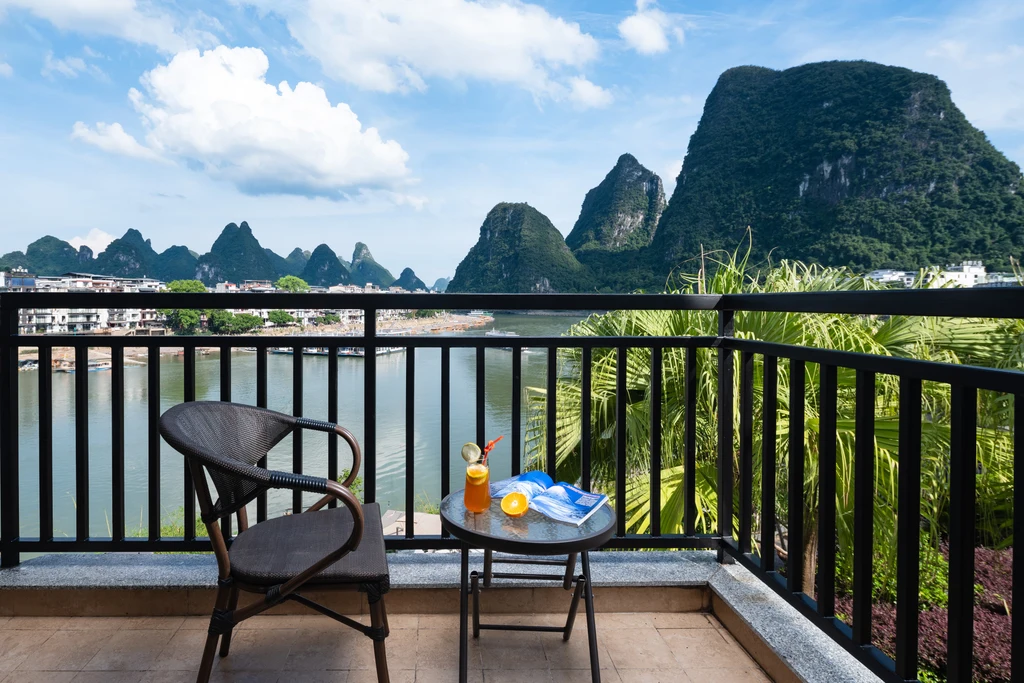 Green Lotus Hotel