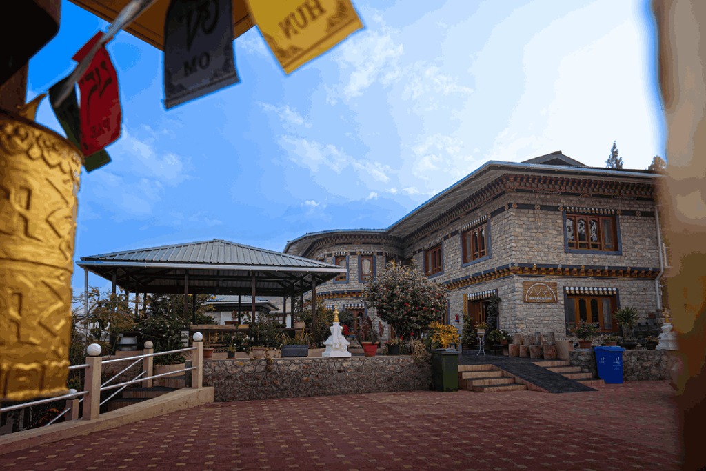 Meri Puensum Resort