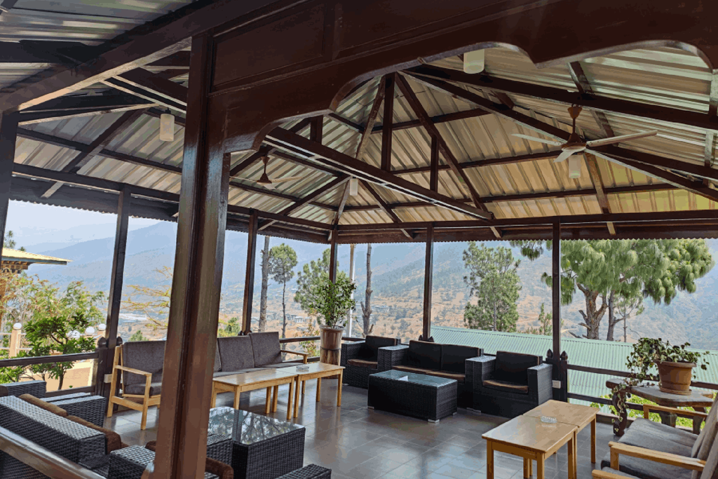 Meri Puensum Resort
